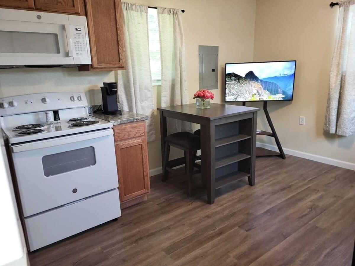 Charming 1Br Efficiency Apt Near Ttu & Downtown 쿠키빌 외부 사진